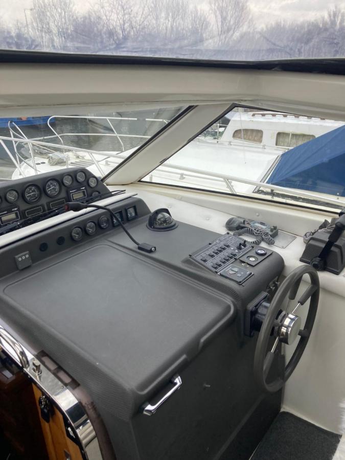 Luxury Boat 호텔 체터시 외부 사진